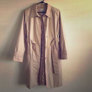 NWT Jaclyn Smith Trench Coat.